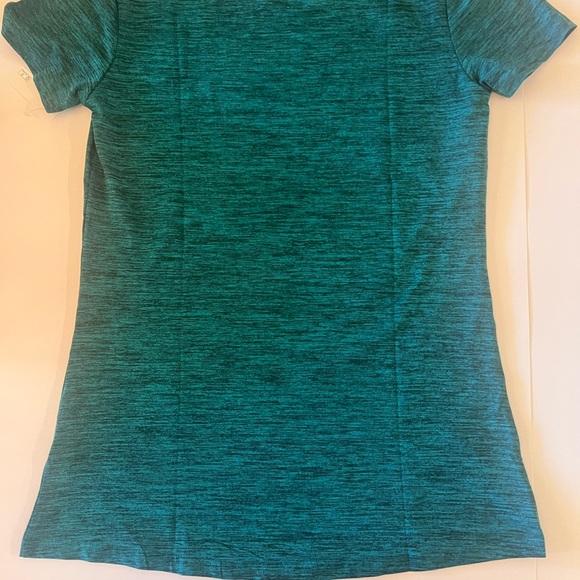 Amazon Essentials Navy and Teal Women Tees - Picture 4 of 9